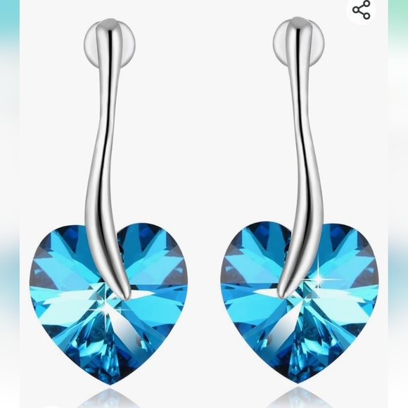 NWOT Heart Shaped Cyrstal Earrings - Picture 3 of 7